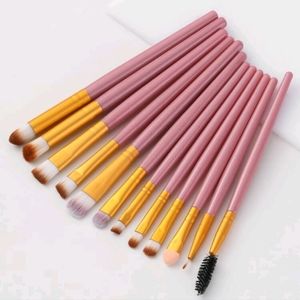Makeup brushes